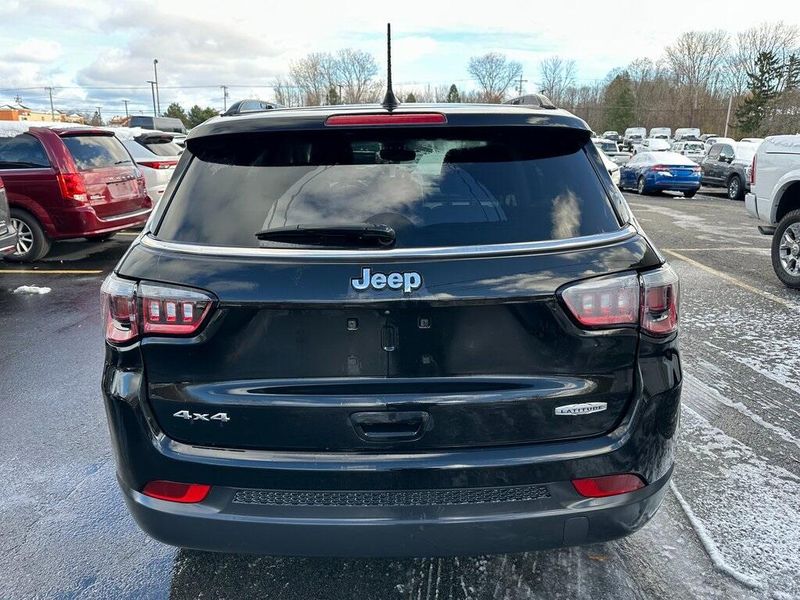 2022 Jeep Compass LatitudeImage 13