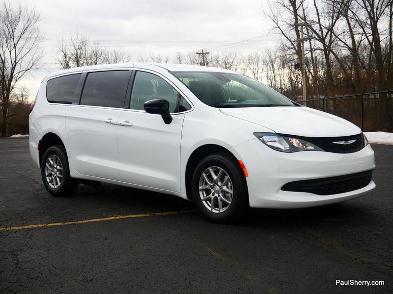 New 2026 Chrysler Voyager Lx