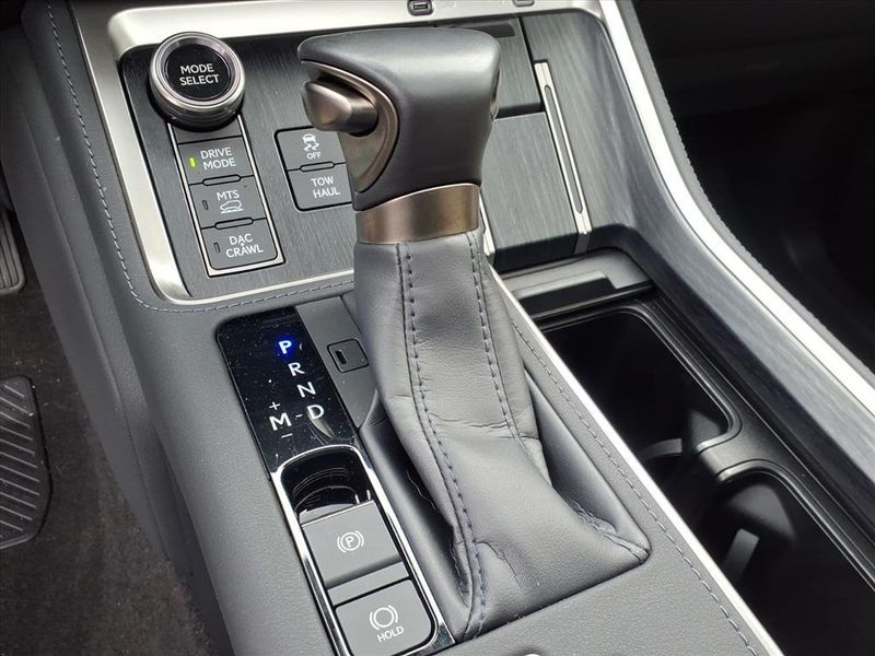 Used 2024 Lexus GX 550 OvertrailImage 21