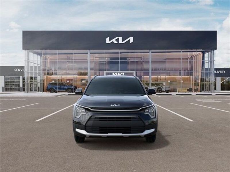 2025 Kia Niro LXImage 2
