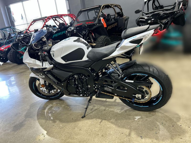 2020 Suzuki GSX-R750 Image 13