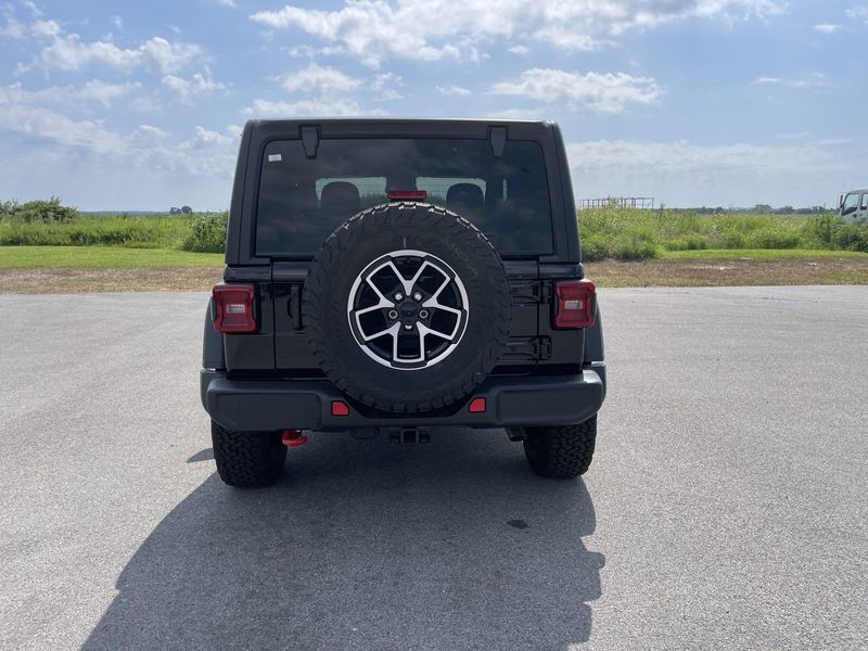 2024 Jeep Wrangler Two-Door Rubicon photo 6
