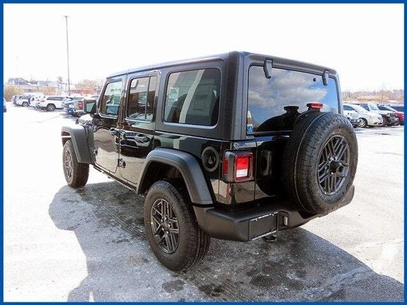 New 2025 Jeep Wrangler Sport SImage 5