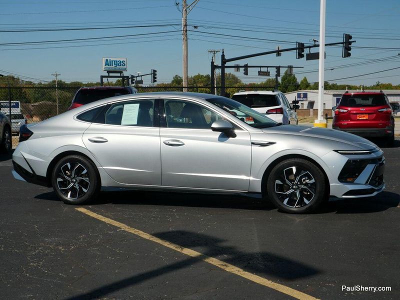 2024 Hyundai Sonata SEL photo 11