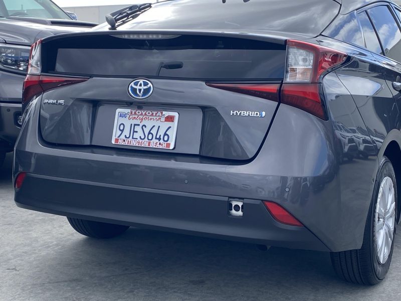 Used 2020 Toyota Prius LEImage 4