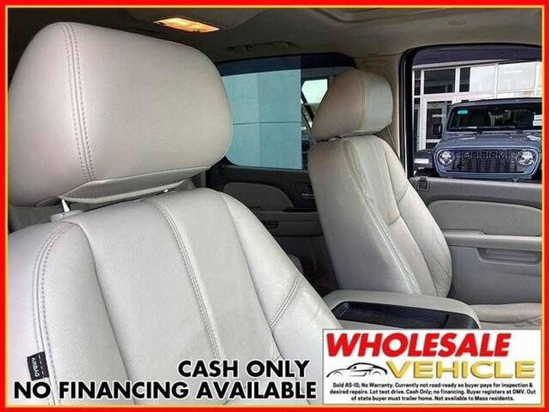 2012 GMC Yukon XL 1500 SLT 1500Image 10