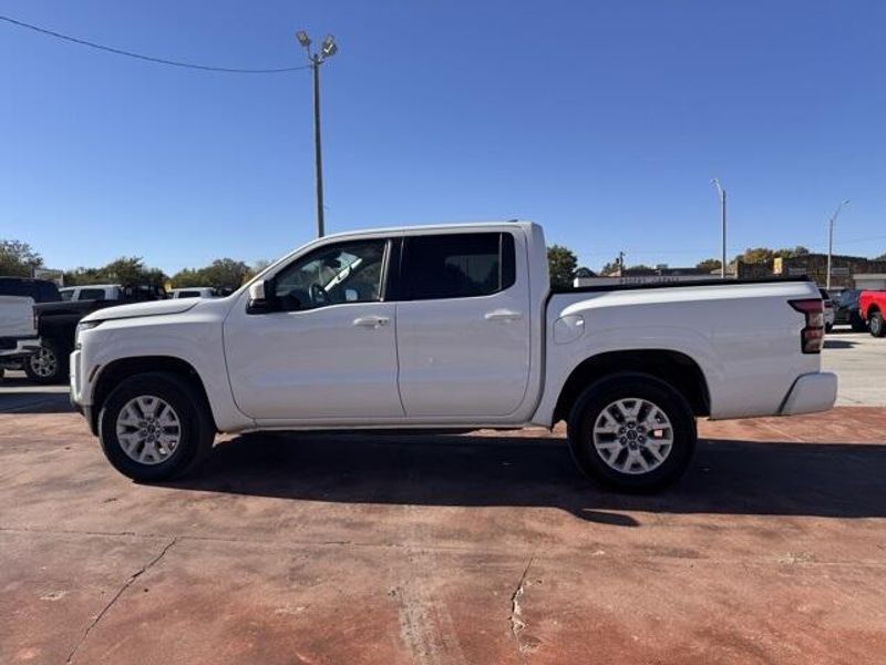Used 2024 Nissan Frontier SVImage 9