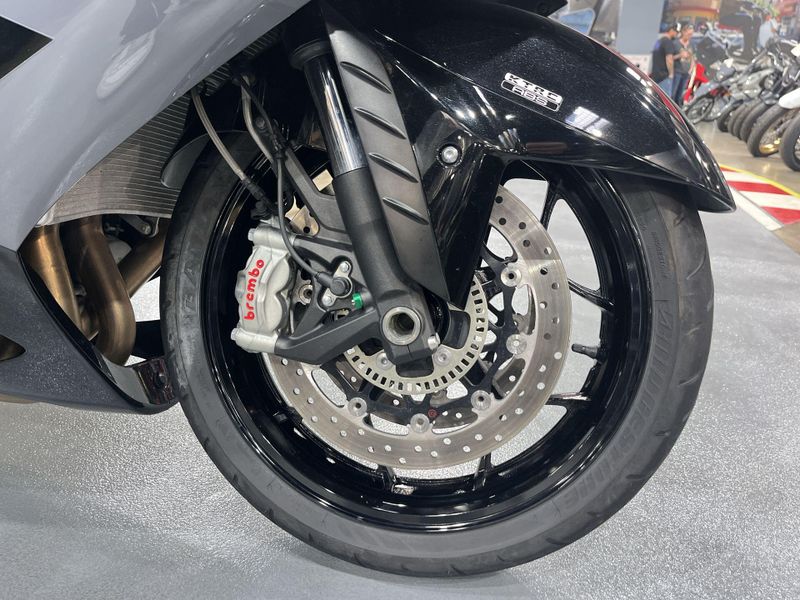 Used 2021 Kawasaki Ninja ZX-14R ABS Image 24