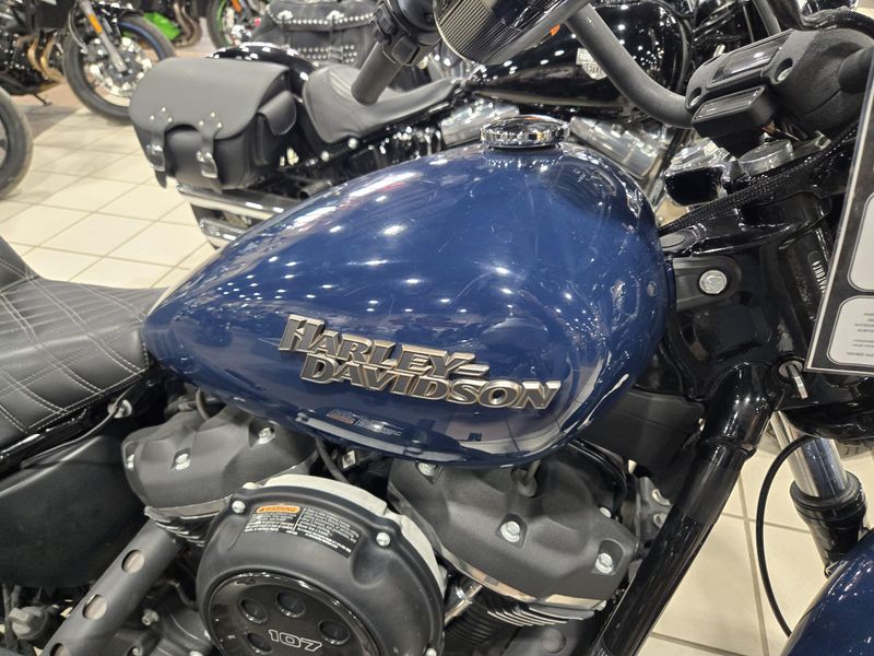 USED 2019 HARLEY SOFTAIL STREET BOB Image 7