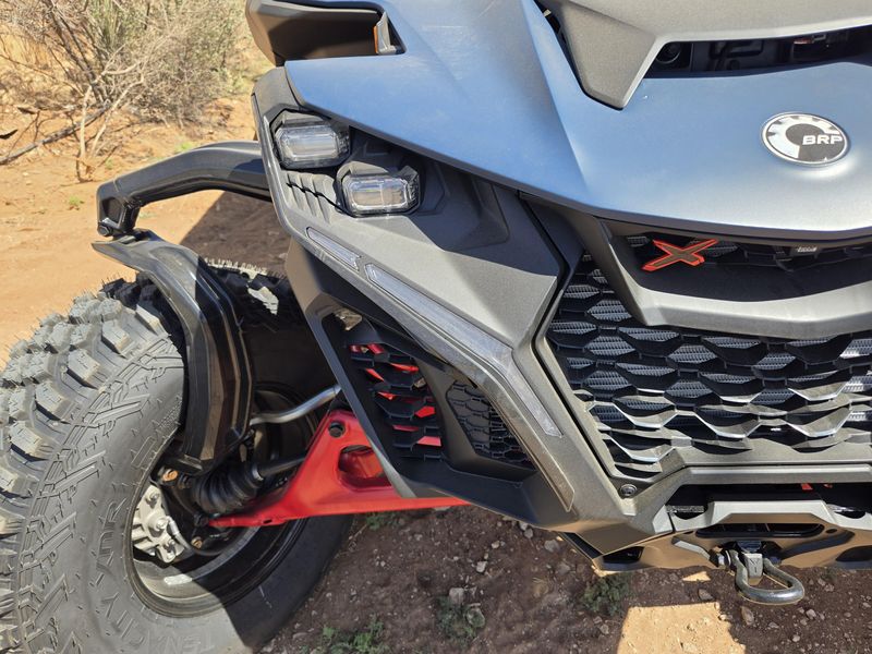 NEW 2026 CAN-AM MAVERICK R MAX X WITH SMARTSHOX 999T DCT Image 6