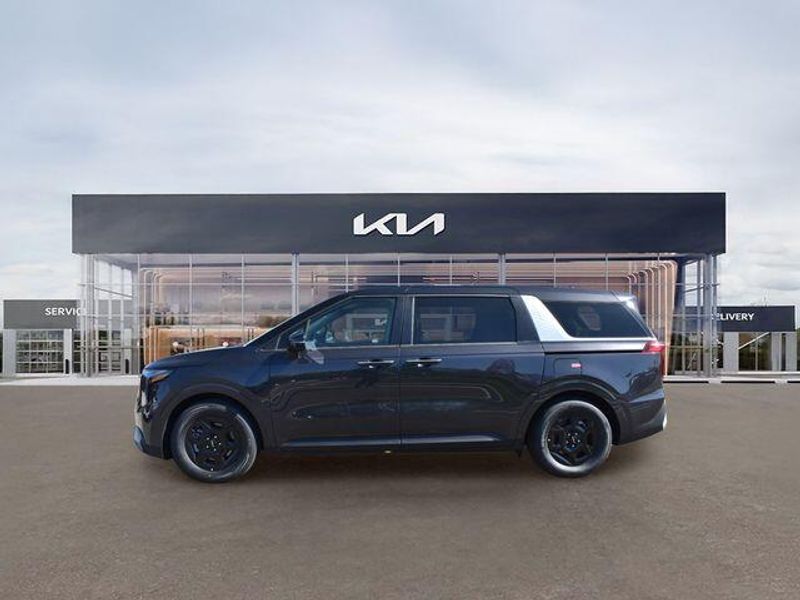 New 2026 Kia Carnival LXSImage 7
