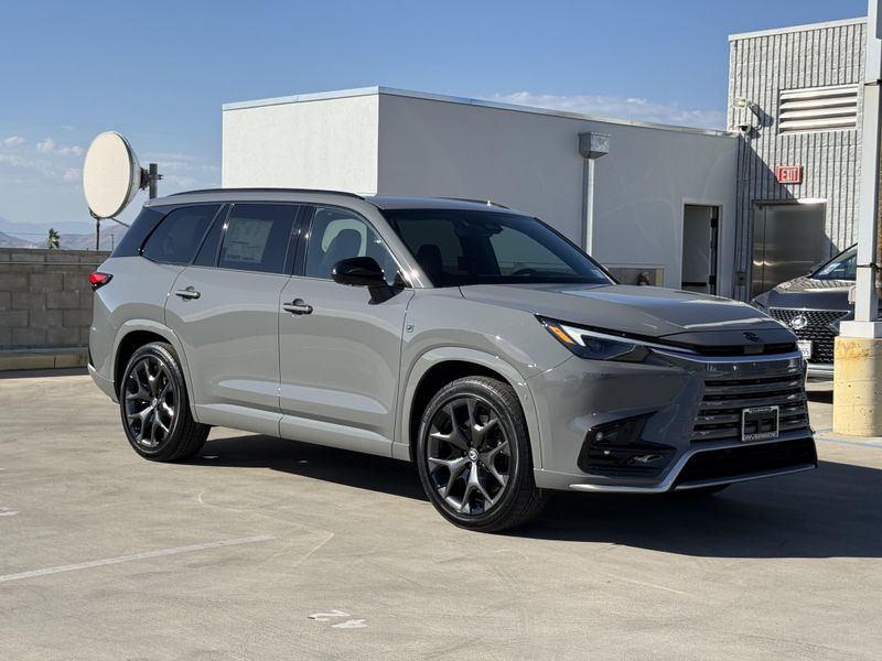 New 2026 Lexus TX 500h F SPORT Performance PremiumImage 2