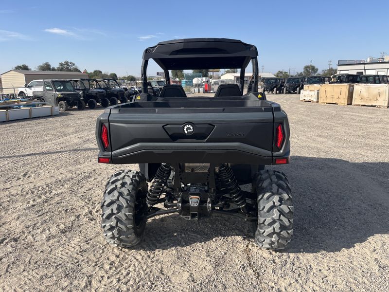 New 2027 Can-Am COMMANDER XT 1000R 