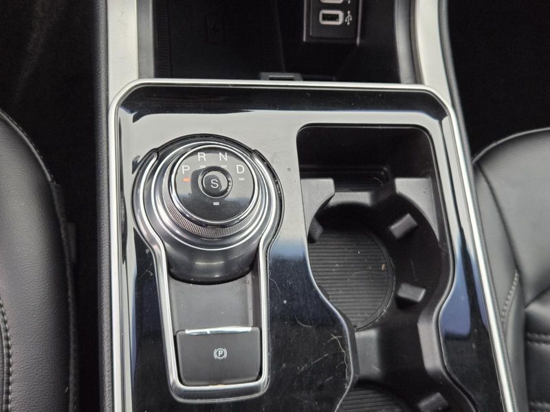 Used 2019 Ford Edge SEL FWD