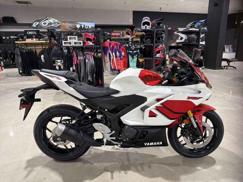New 2026 Yamaha YZF-R3 ABS Image 18