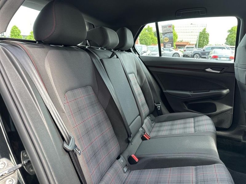 2024 Volkswagen Golf GTI 2.0T SImage 18