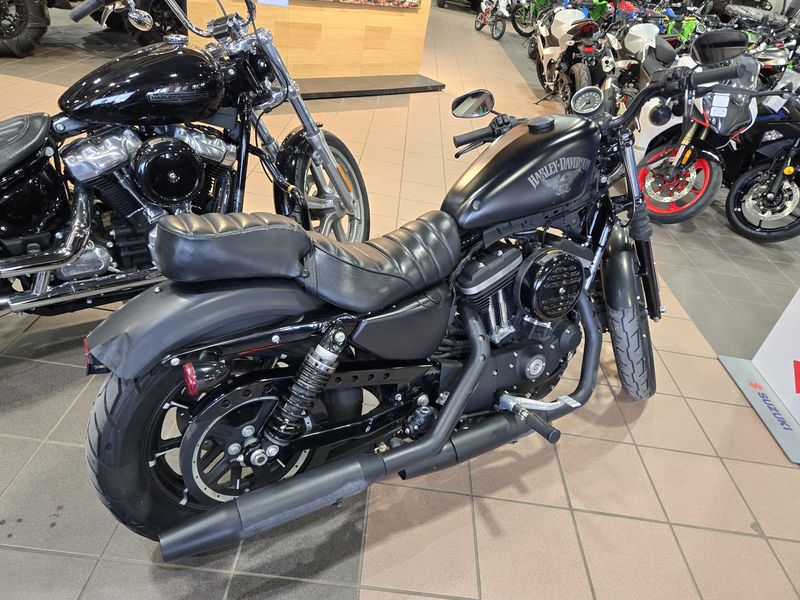 2017 HARLEY SPORTSTER IRON 883 BLACK Image 3