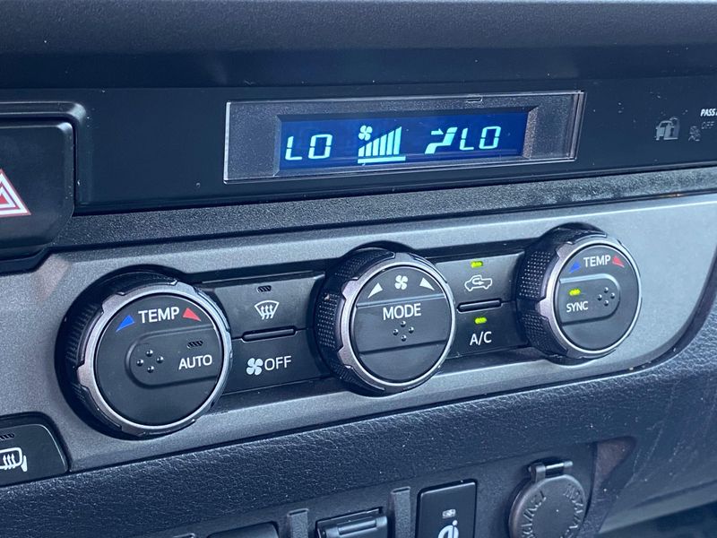 2023 Toyota Tacoma TRD Off-RoadImage 22