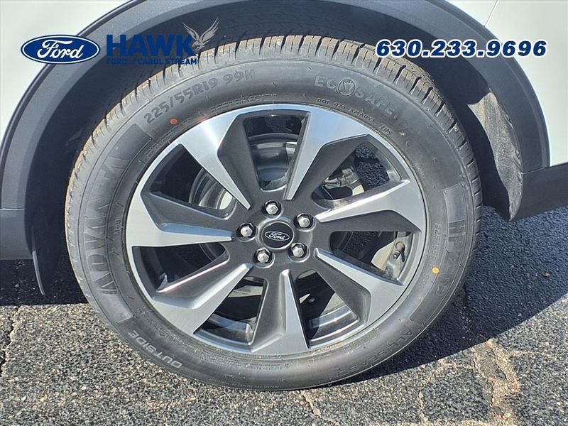 2023 Ford Escape Platinum photo 2