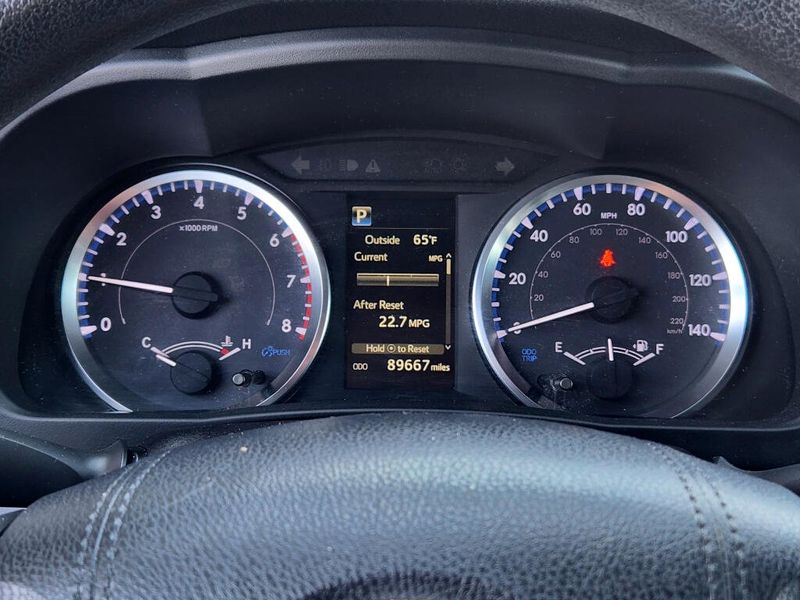 Used 2019 Toyota Highlander LE