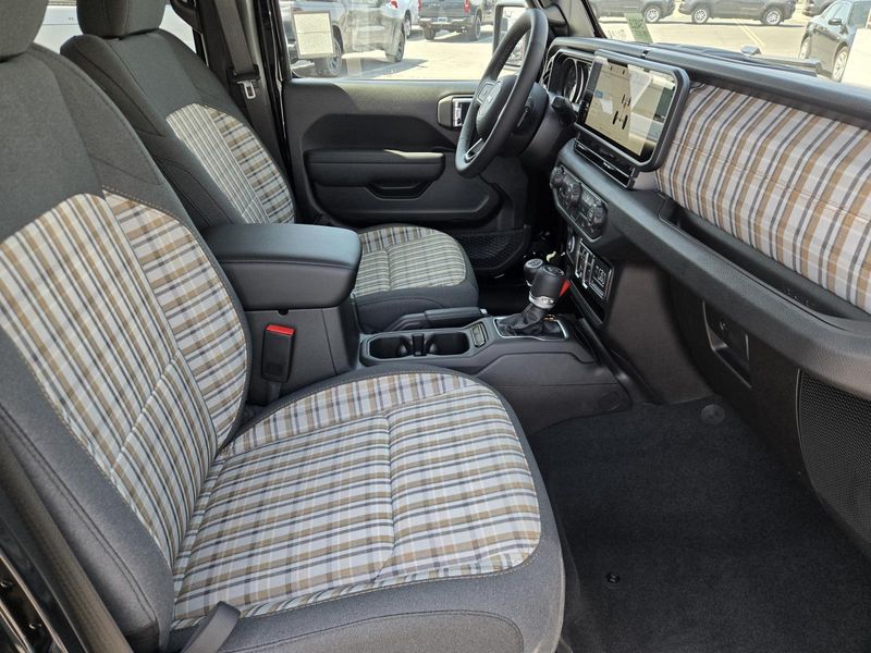 New 2026 Jeep Wrangler 4-door 85th Anniversary Edition