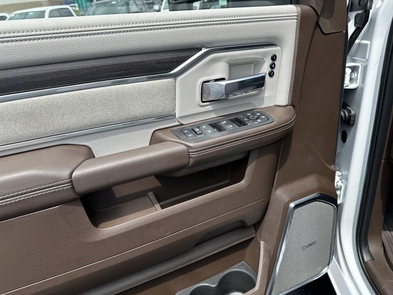 2025 RAM 3500 Laramie Crew Cab 4x4 8