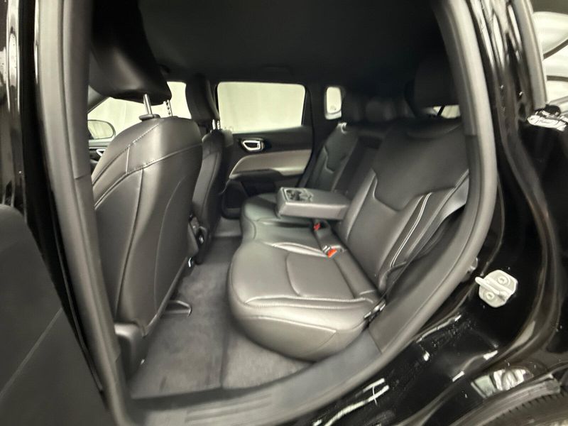 New 2025 Jeep Compass Limited 4x4Image 18