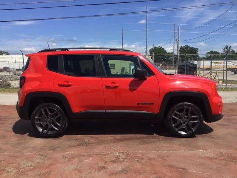 Used 2021 Jeep Renegade LatitudeImage 6