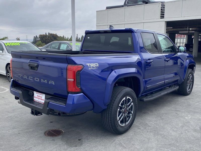 2025 Toyota Tacoma TRD SportImage 3