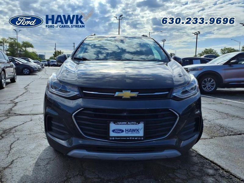 2017 Chevrolet Trax LT photo 2