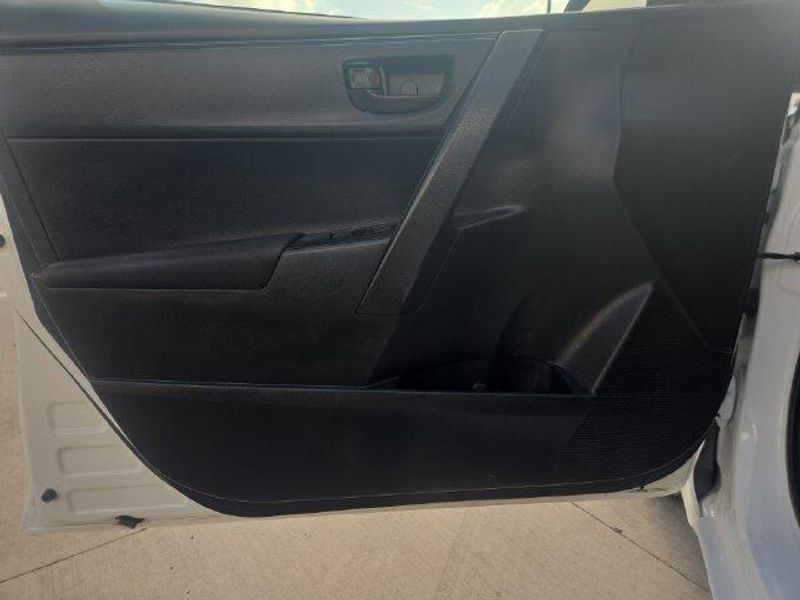 Used 2017 Toyota Corolla LImage 10