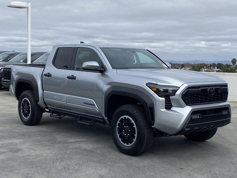 2025 Toyota Tacoma TRD Off RoadImage 2