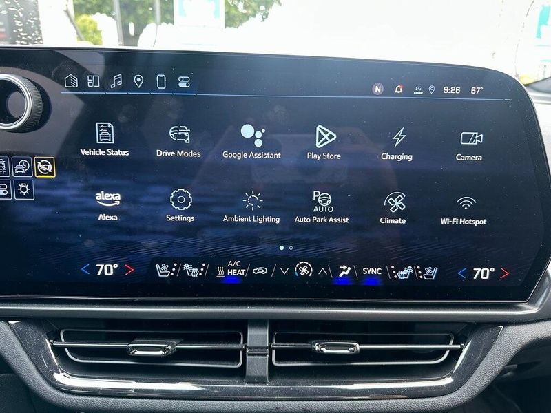 2025 Chevrolet Equinox EV 3RS photo 4