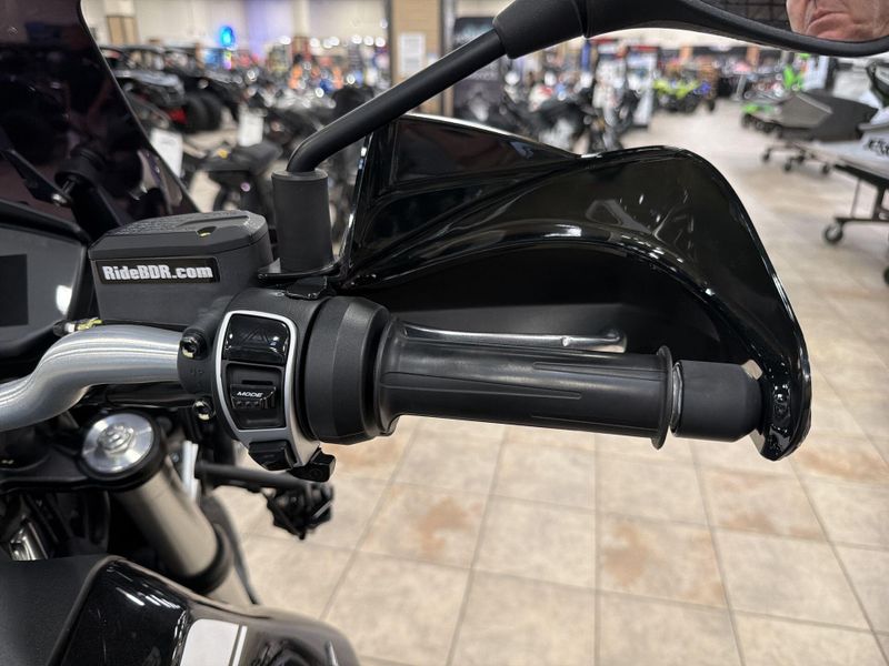 Used 2023 Moto Guzzi V85 TT Guardia dOnore Image 24