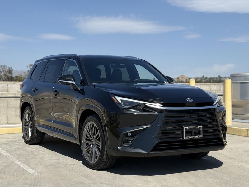 2025 LEXUS TX 350 LuxuryImage 2