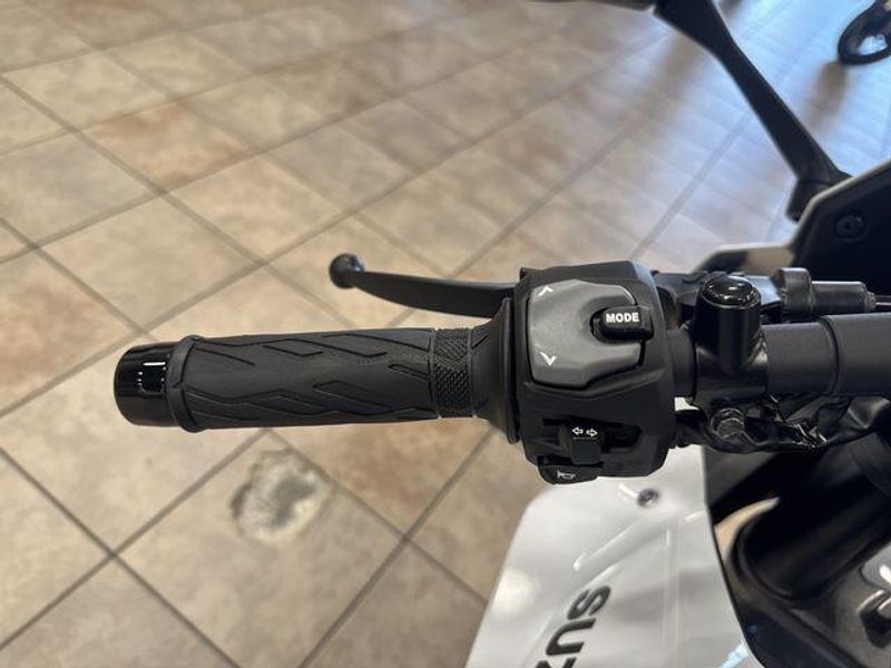 New 2026 Suzuki GSX-8R Image 18