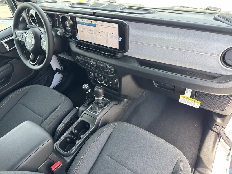 New 2026 Jeep Gladiator Sport S 4x4