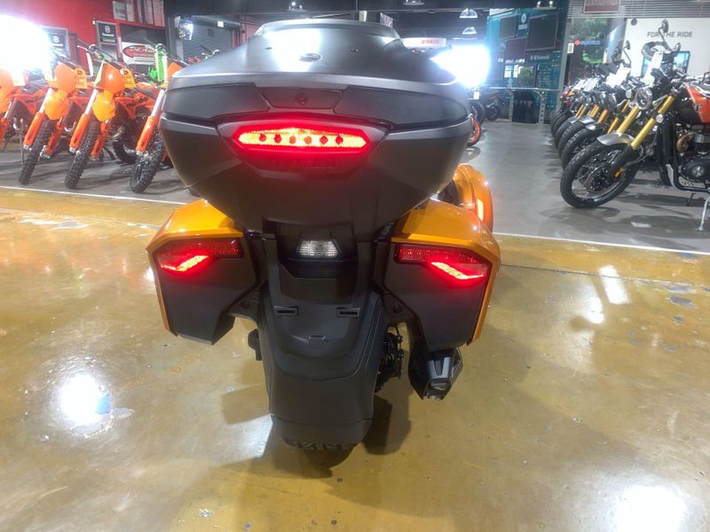 New 2024 Can-Am SPYDER F3 LIMITED SPECIAL SERIES (SE6) Image 15