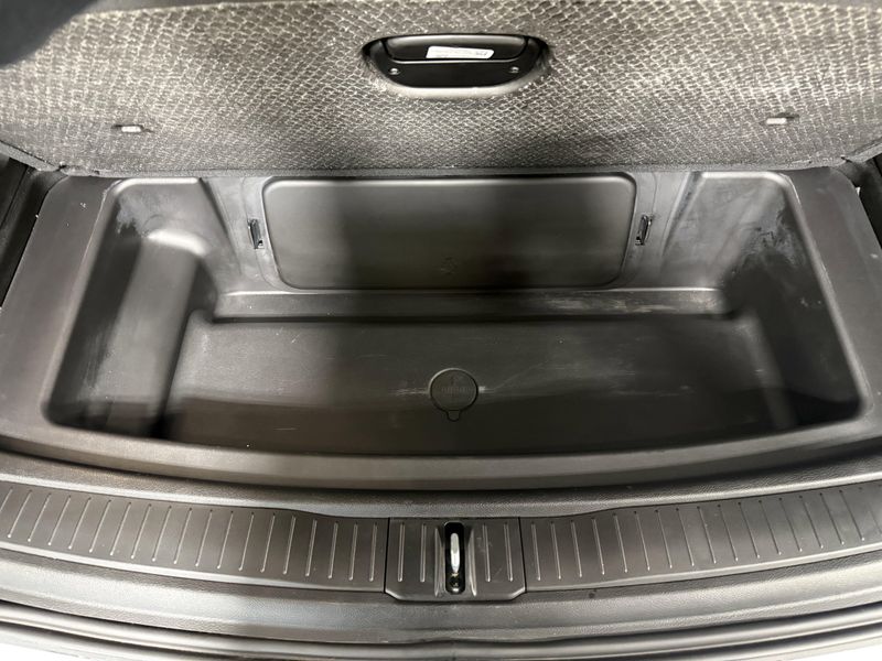 Used 2024 Jeep Grand Cherokee L LaredoImage 10