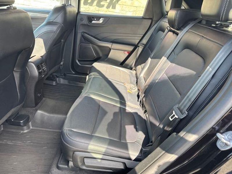 2021 Ford Escape Titanium photo 15