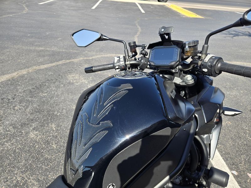 2021 Kawasaki Z H2 Base Image 20
