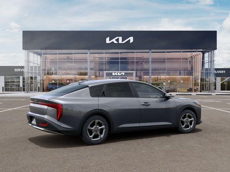 New 2026 Kia K4 LXSImage 7