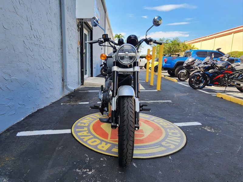 New 2024 Royal Enfield SUPER METEOR Image 2