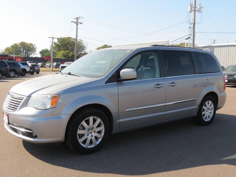 Used 2014 Chrysler Town & Country Touring 4dr Mini VanImage 6
