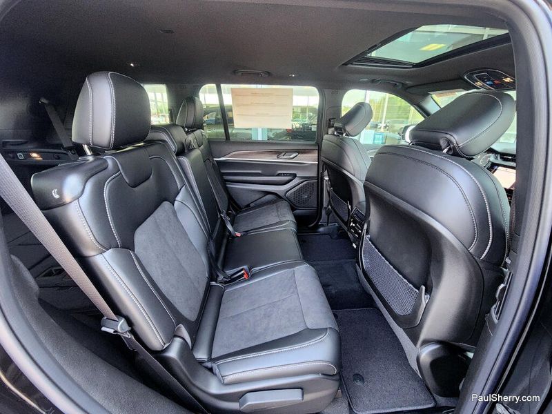 New 2026 Jeep Grand Cherokee L Laredo Altitude 4x4