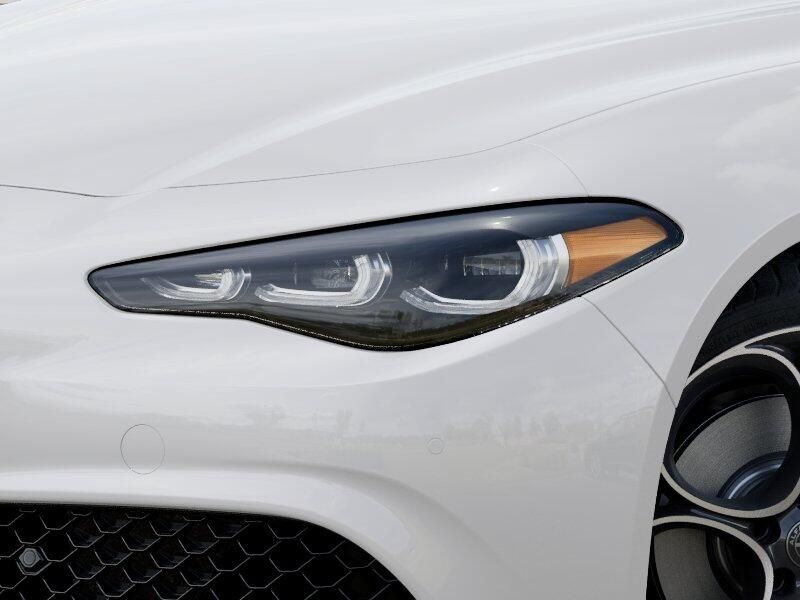 New 2026 Alfa Romeo Giulia AwdImage 6