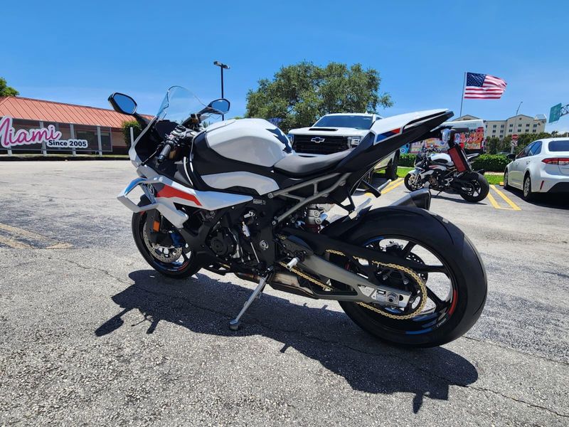 2026 BMW S 1000 RRImage 6