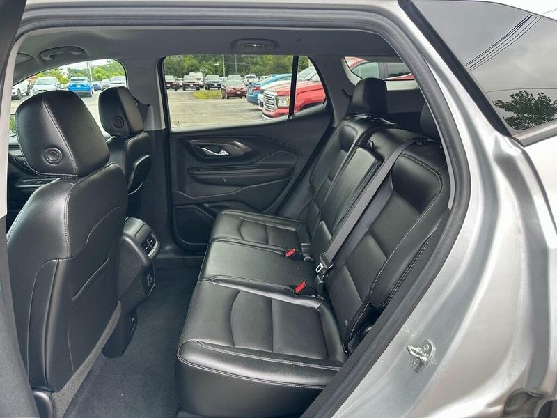 2022 Gmc Terrain SLT photo 11