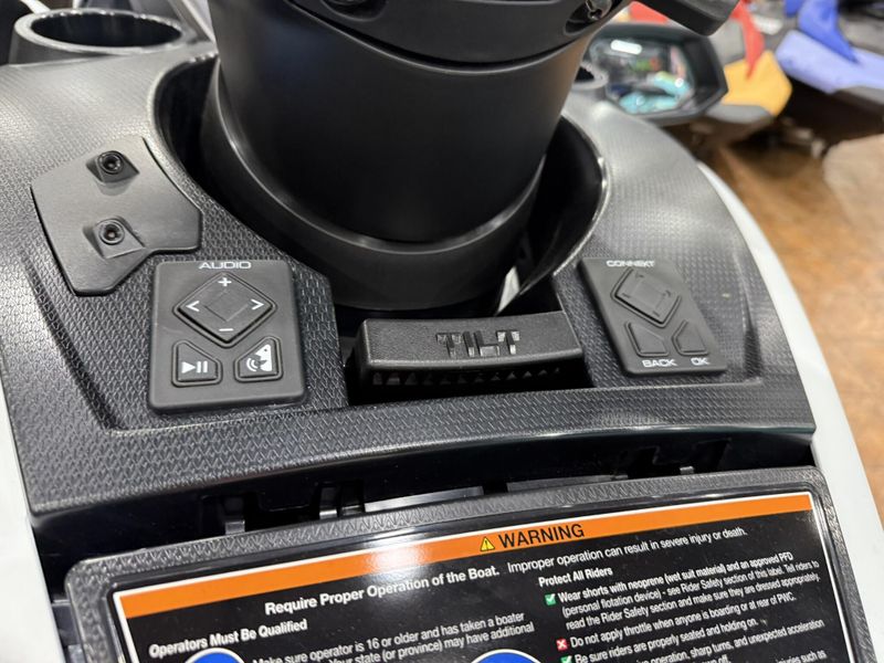 New 2025 Yamaha FX CRUISER SVHO W/AUDIO Image 8