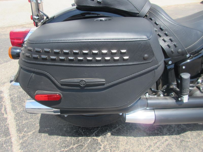USED 2023 HARLEY SOFTAIL HERITAGE SOFTAIL CLASSIC 114 Image 17